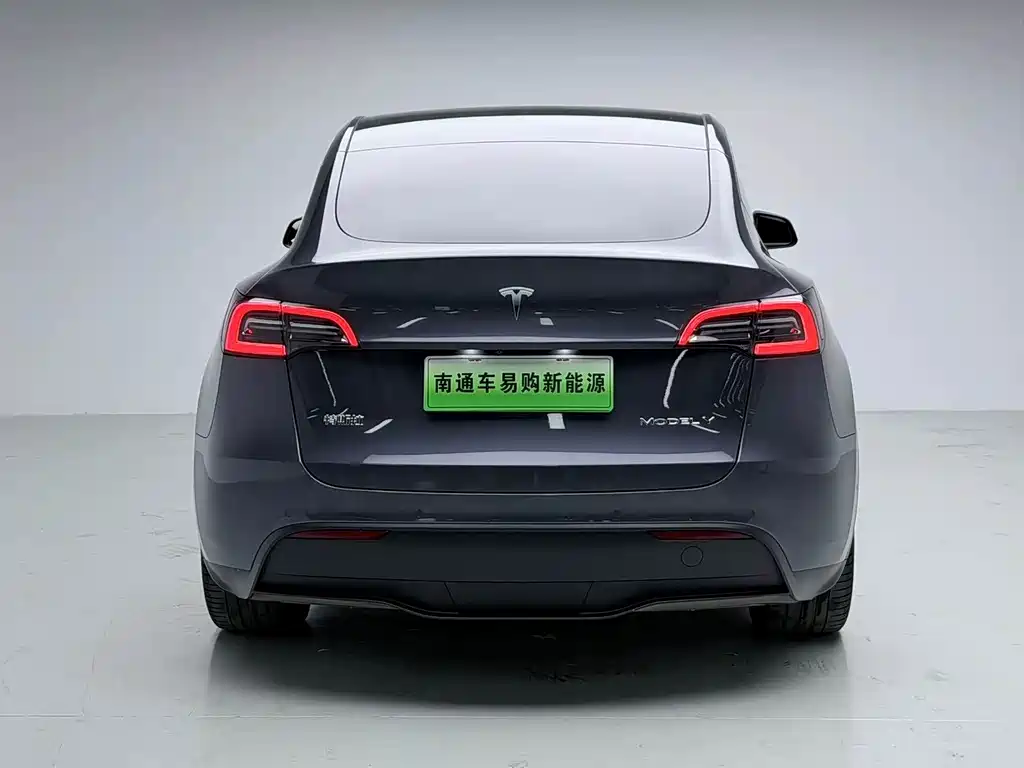 Tesla Model Y 2023 — фото 16