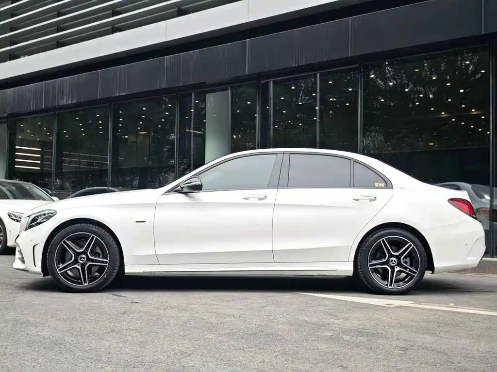 Mercedes-Benz C-Class 2021 — фото 4