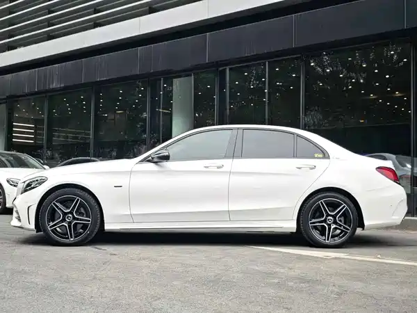 Mercedes-Benz C-Class 2021