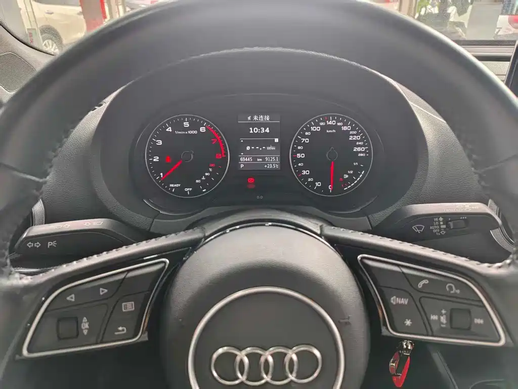Audi A3 2018 — фото 11