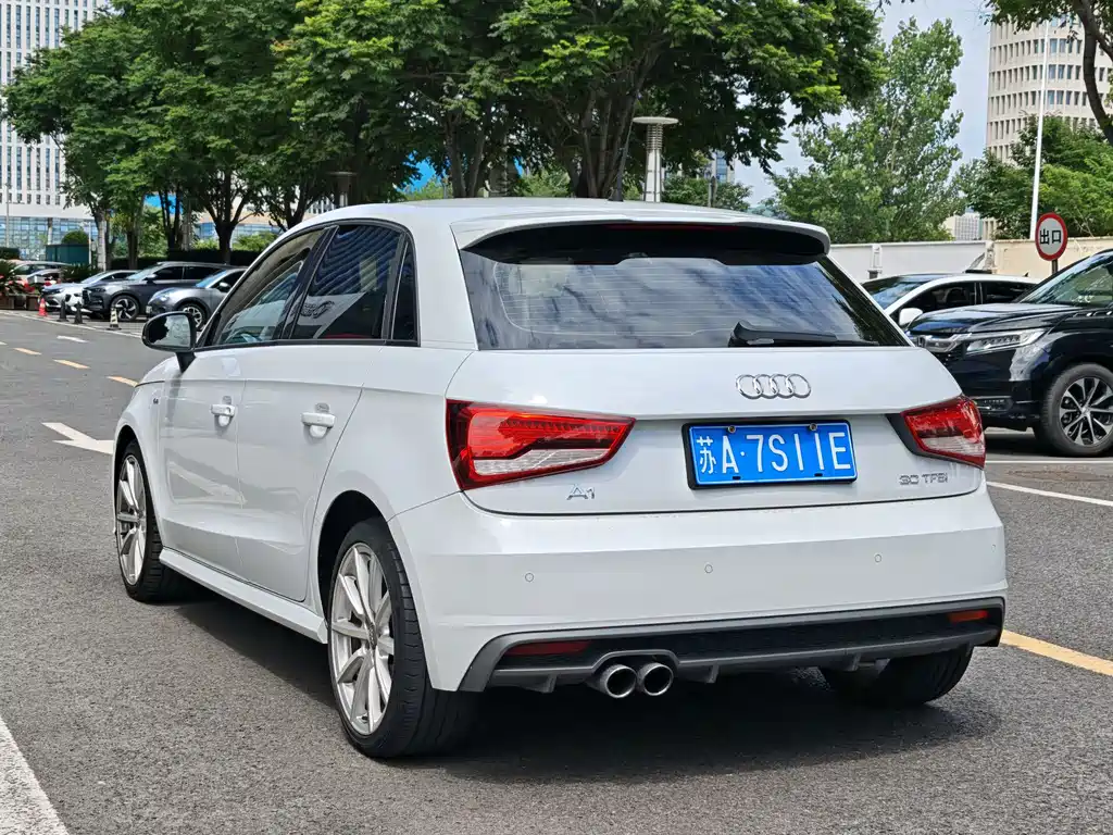 Audi A1 2016