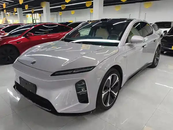 NIO ET5 2025