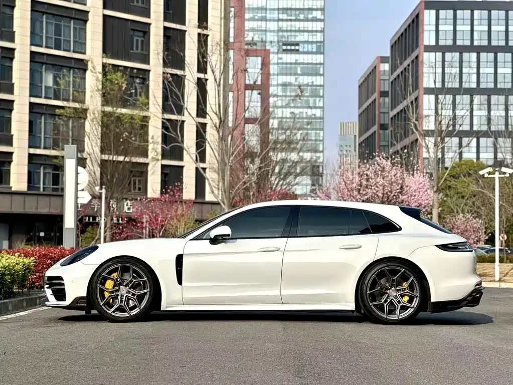 Porsche Panamera 2018 — фото 17