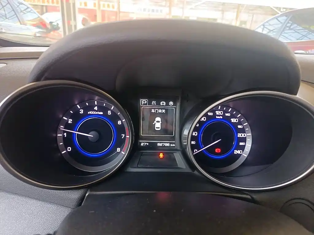 Changan Eado XT 2016 — фото 12