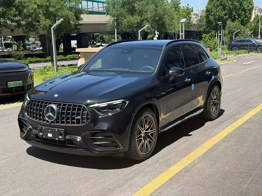 Mercedes-Benz GLC AMG 2025