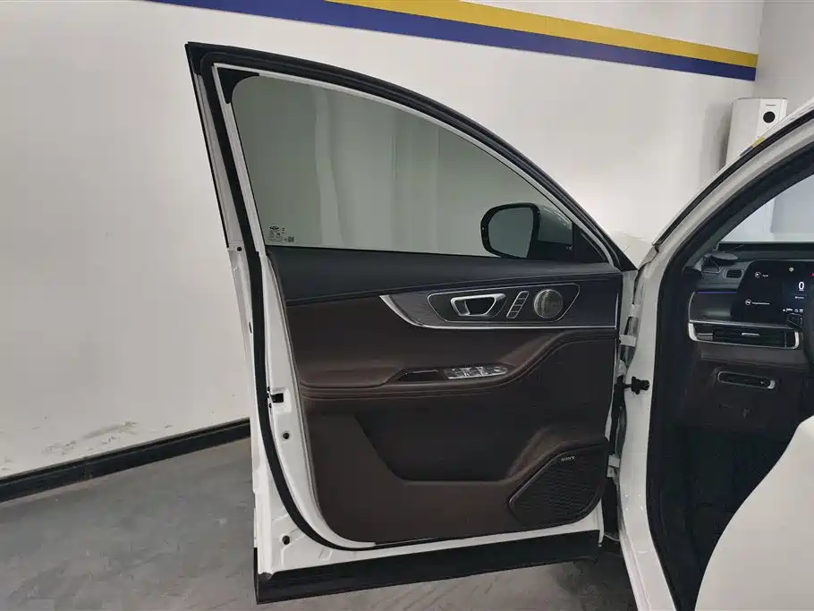 Chery Tiggo 8 PRO NEV 2023 — фото 7