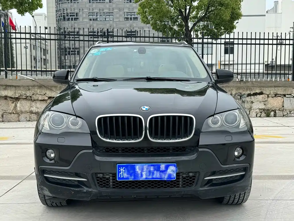 BMW X5 2009 — фото 16