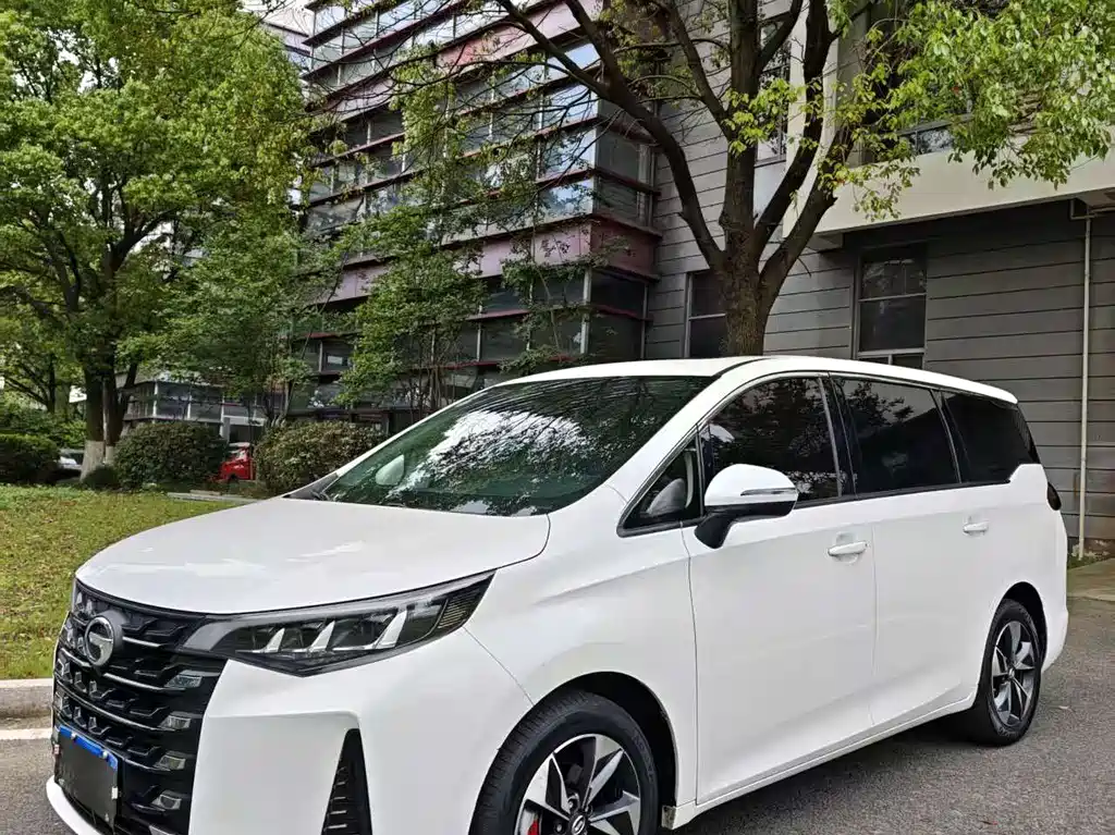 GAC Motor Trumpchi M6 2021 — фото 1