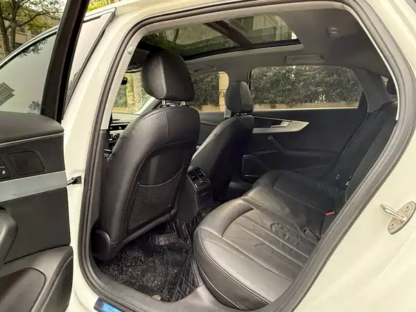Audi A4L 2019