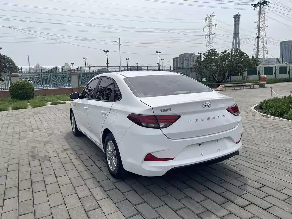 Hyundai Elantra 2021 — фото 6