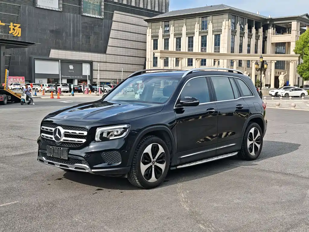 Mercedes-Benz GLB 2021