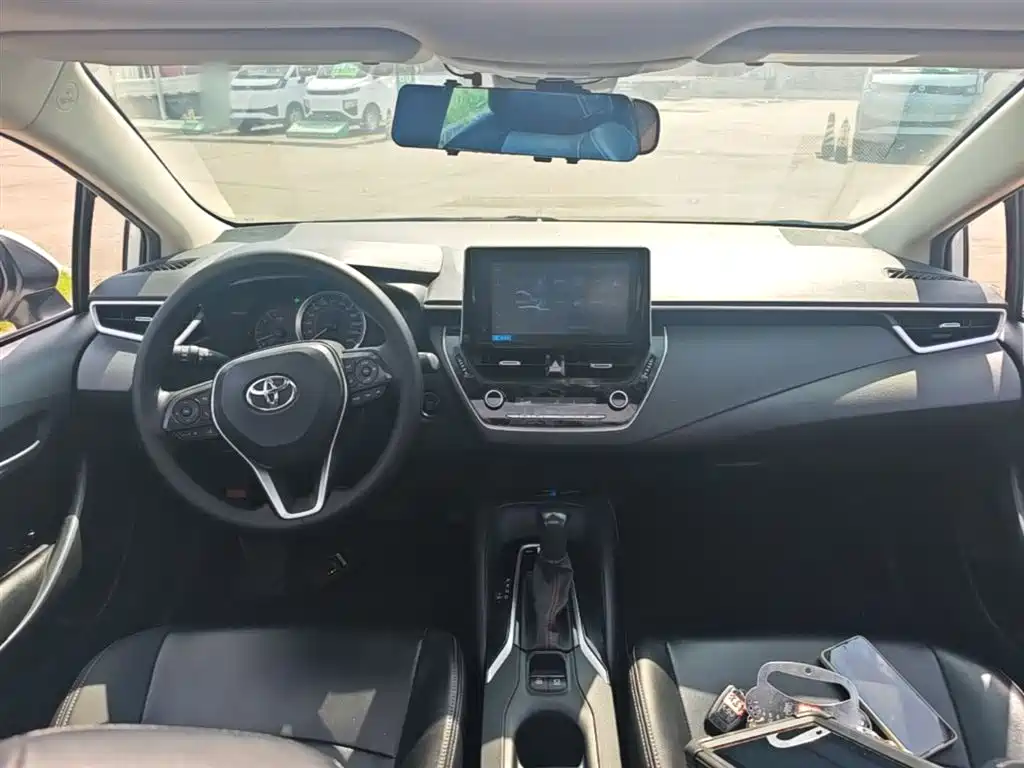 Toyota Corolla 2021 — фото 10