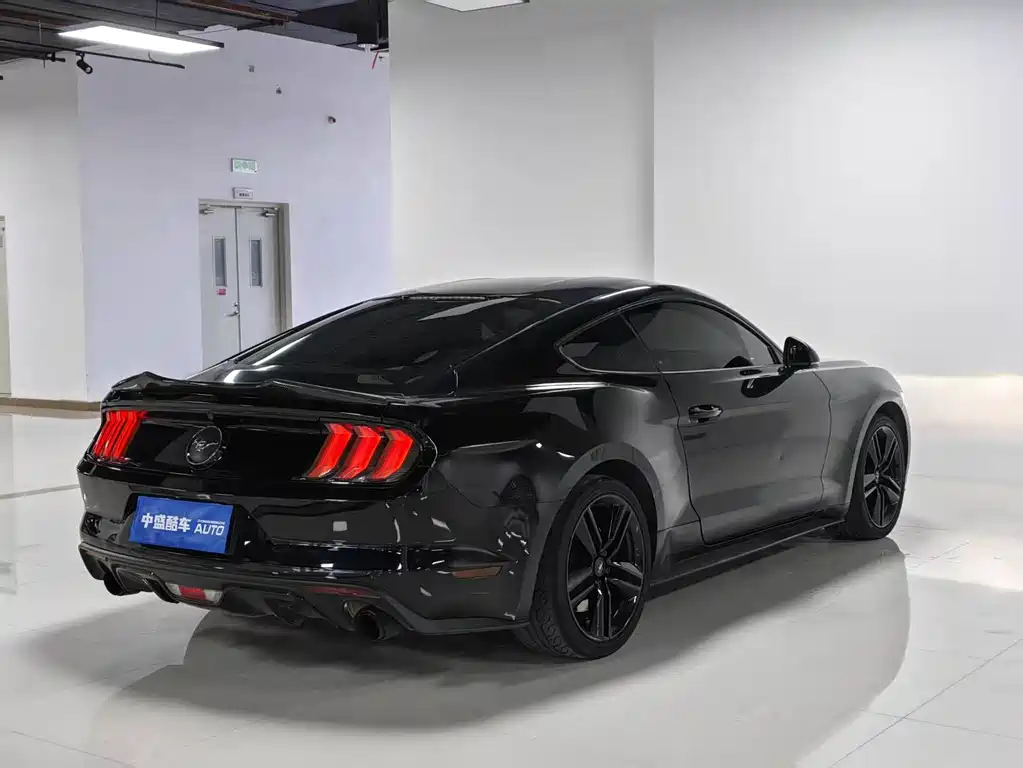 Ford Mustang 2016 — фото 7