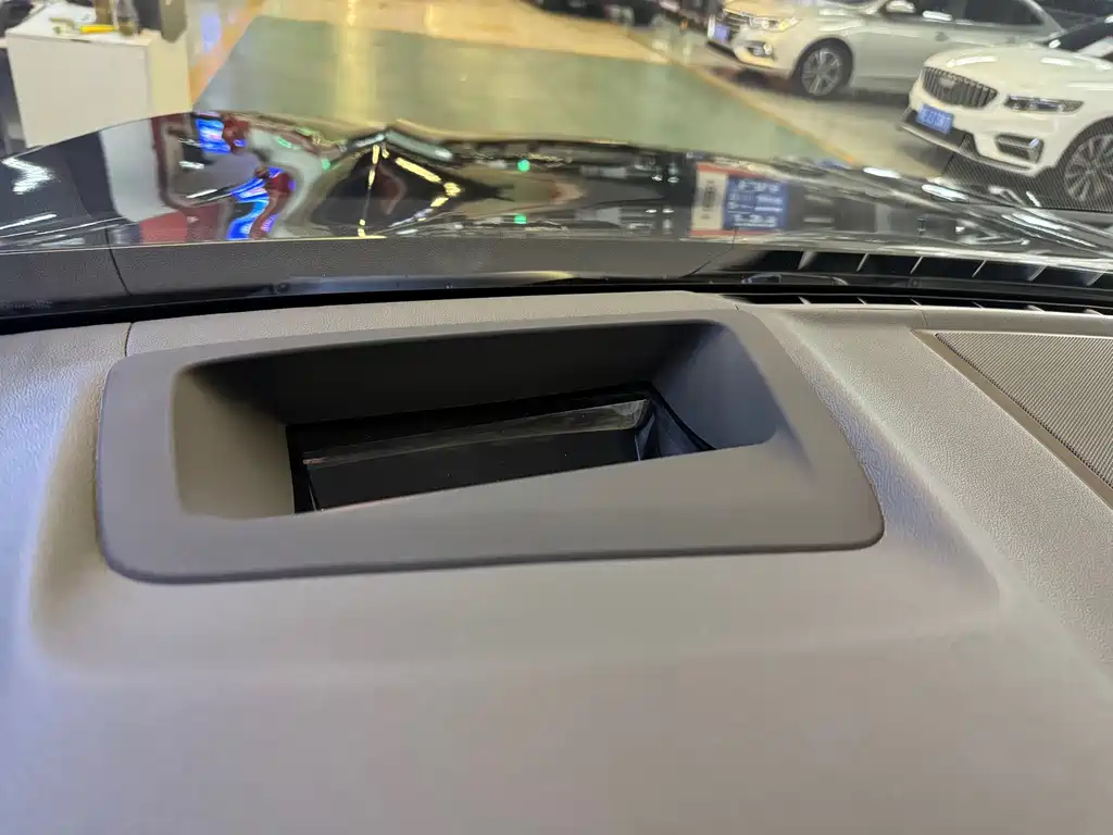 BMW X4 2019 — фото 16