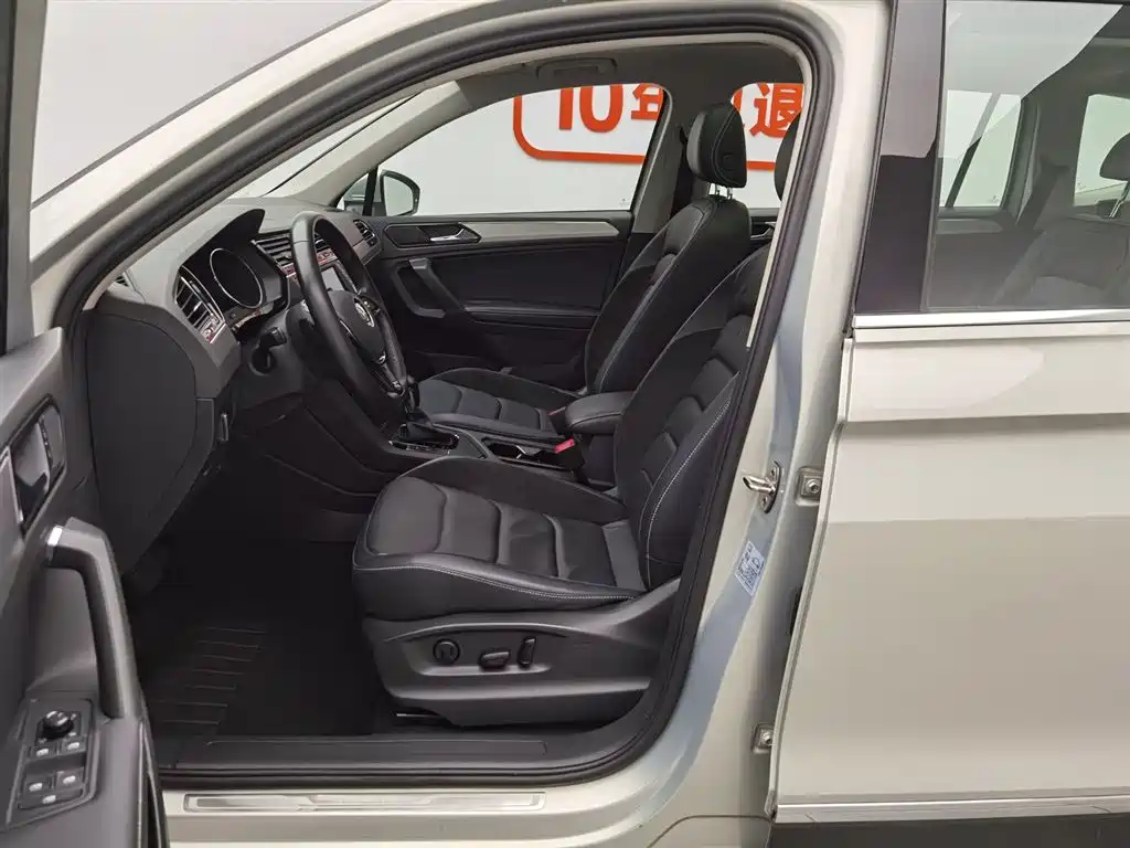 Volkswagen Tiguan L 2018 — фото 10