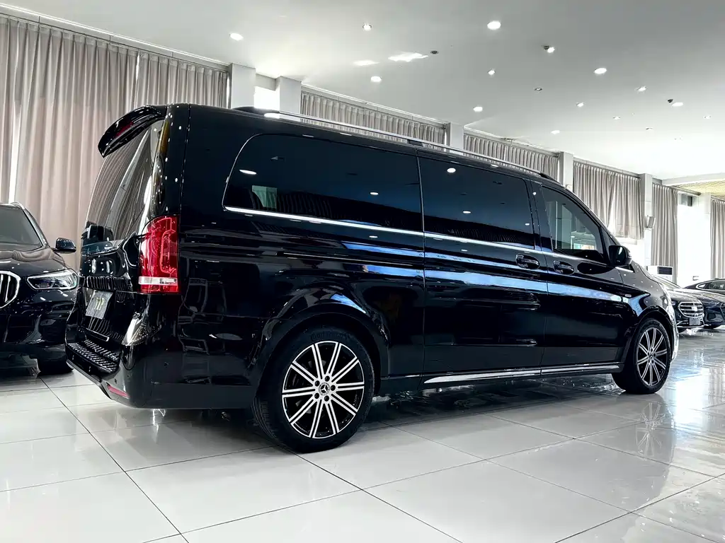 Mercedes-Benz V-Class 2023