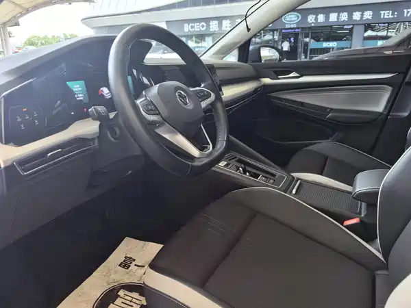 Volkswagen Golf 2022