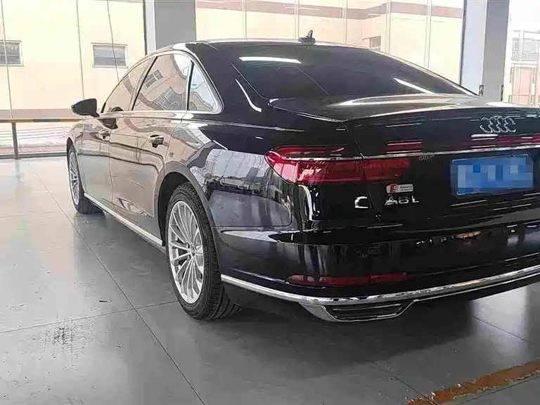 Audi A8 2021