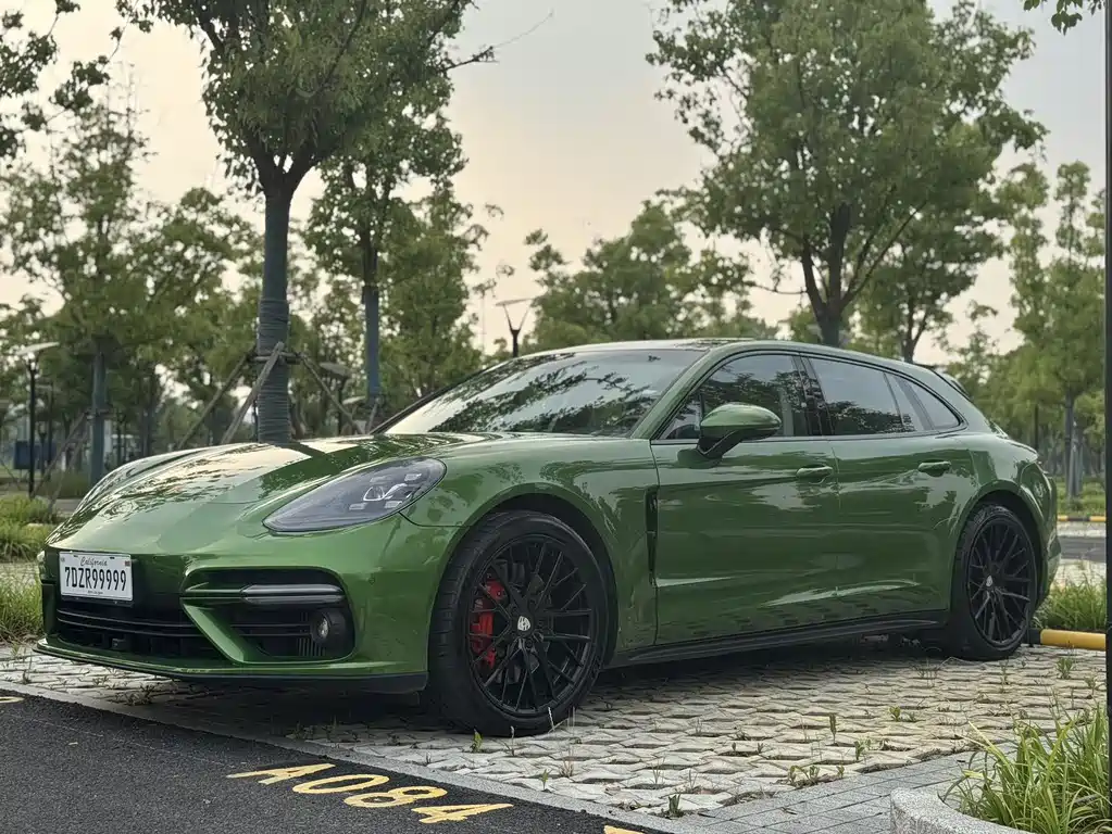 Porsche Panamera 2020 — фото 1