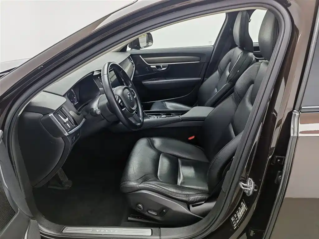 Volvo V90 2019 — фото 10