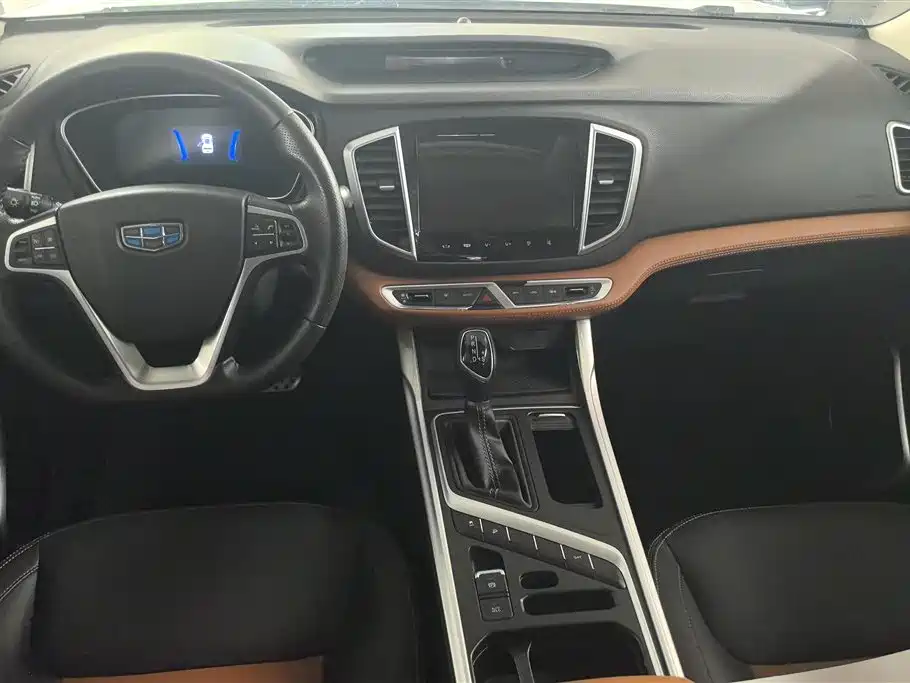 Geely Vision X6 2018 — фото 12