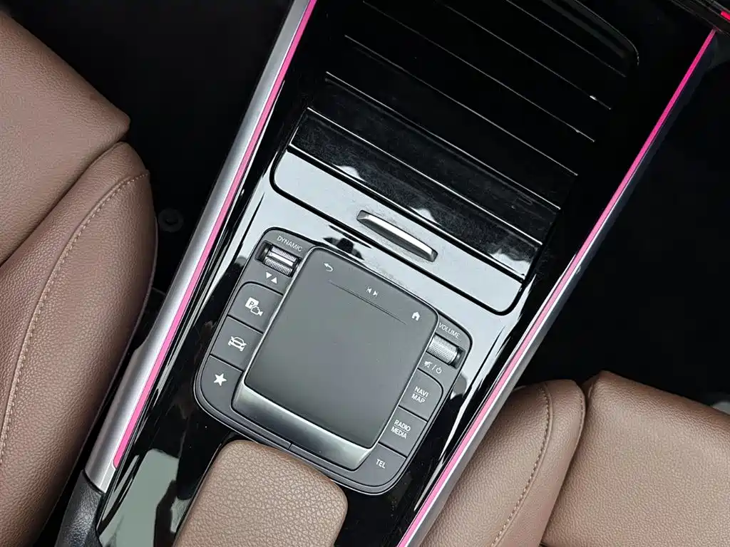 Mercedes-Benz GLB 2021 — фото 13