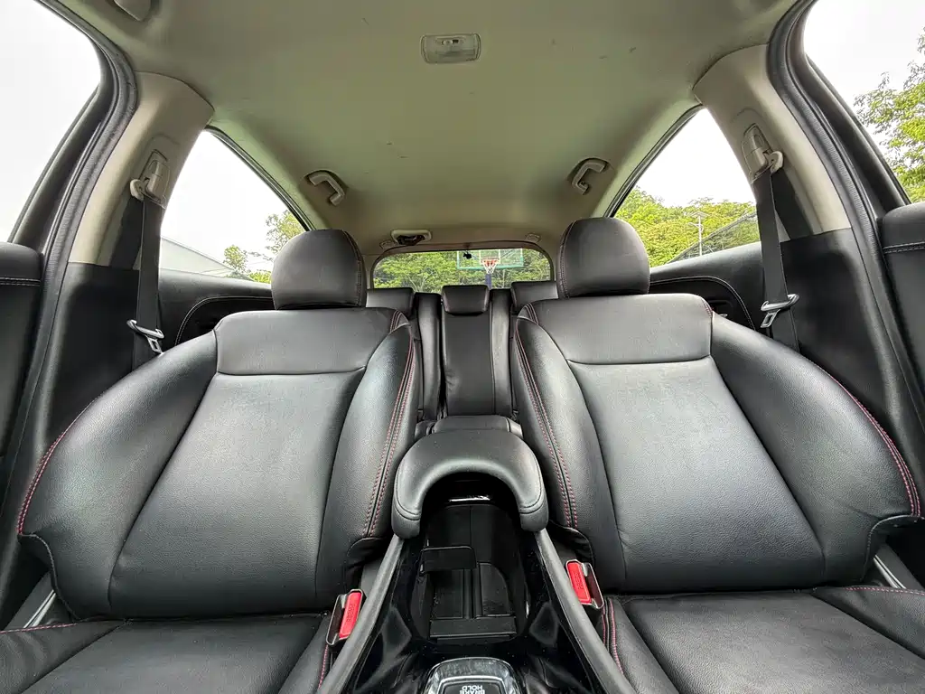 Honda Vezel 2017 — фото 15