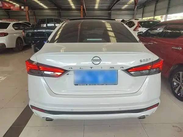 Nissan Teana 2022