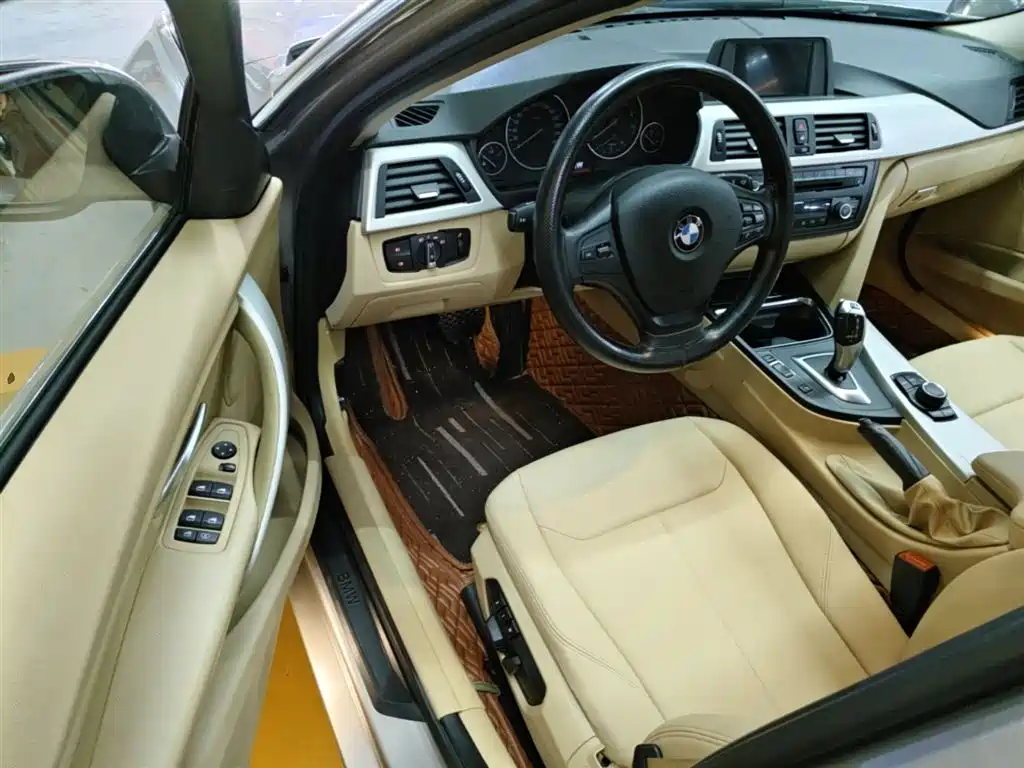 BMW 3 Series 2015 — фото 16