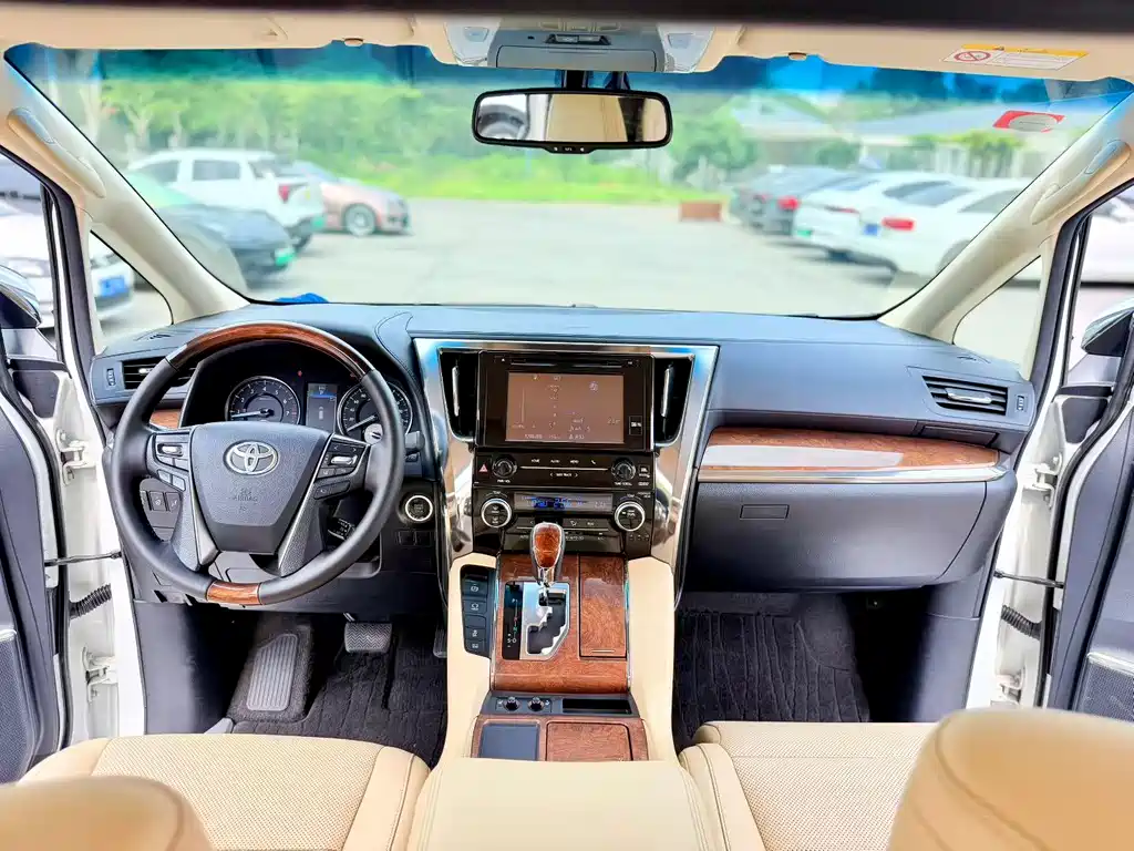 Toyota Alphard 2018 — фото 5