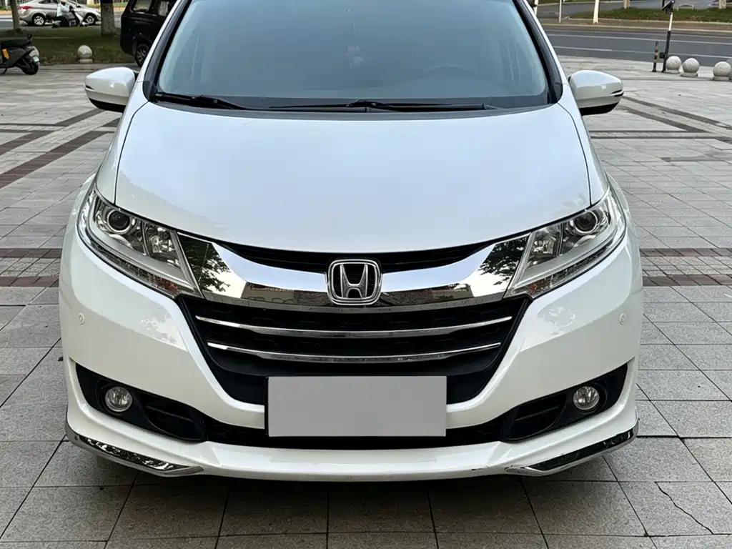 Honda Odyssey 2016 — фото 1