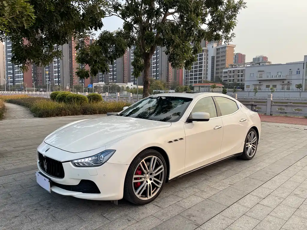 Maserati Ghibli 2014 — фото 1