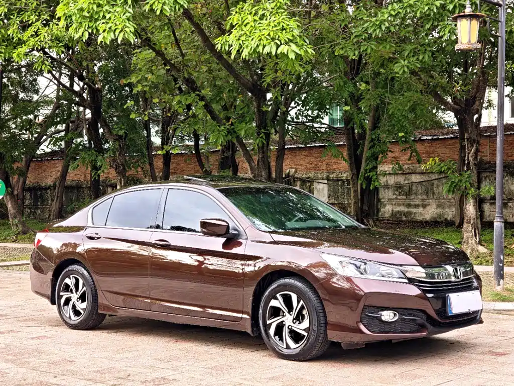 Honda Accord 2016 — фото 16