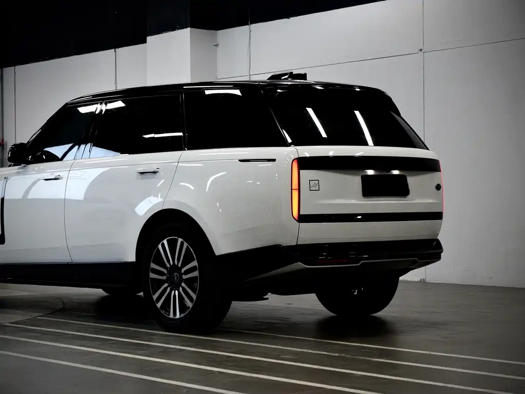 Land Rover Range Rover 2023 — фото 3