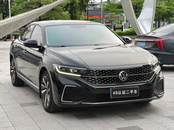 Volkswagen Passat 2022