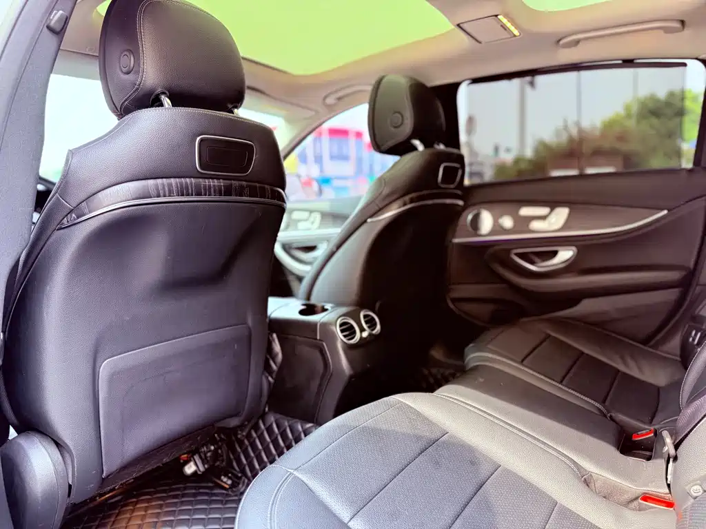 Mercedes-Benz E-Class 2020 — фото 10