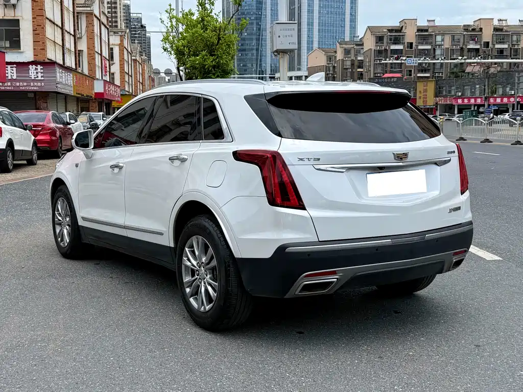 Cadillac XT5 2021 — фото 7