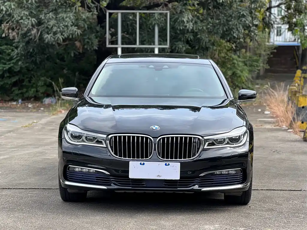 BMW 7 Series 2016 — фото 2