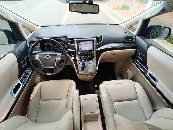 Toyota Alphard 2012