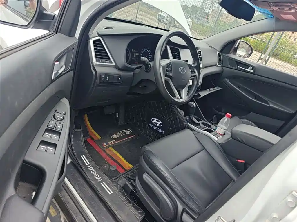 Hyundai Tucson 2017 — фото 23