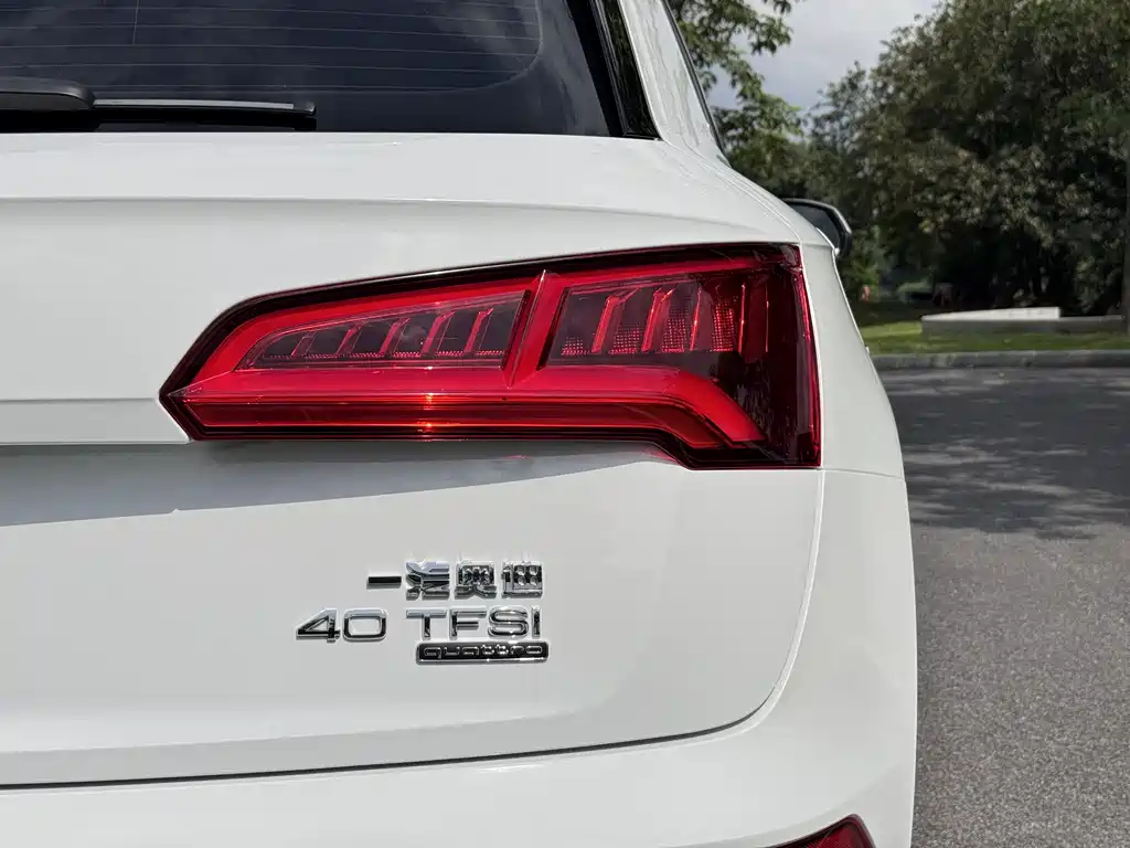 Audi Q5L 2021 — фото 13