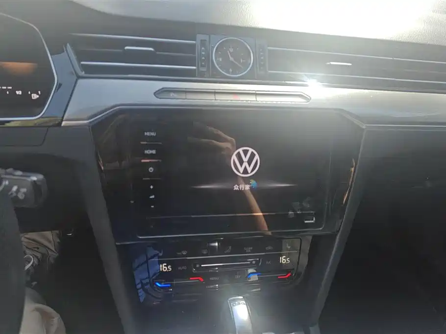 Volkswagen Magotan 2023 — фото 13