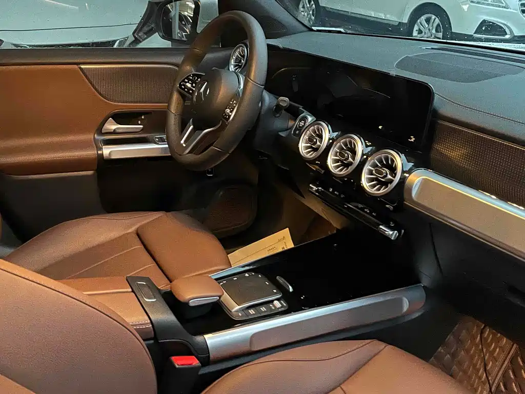 Mercedes-Benz GLB 2022 — фото 8
