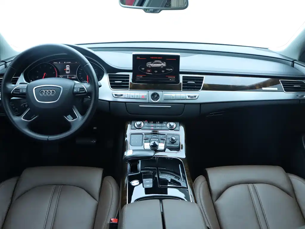 Audi A8 2016 — фото 17