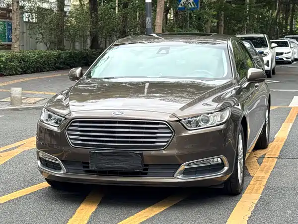 Ford Taurus 2015