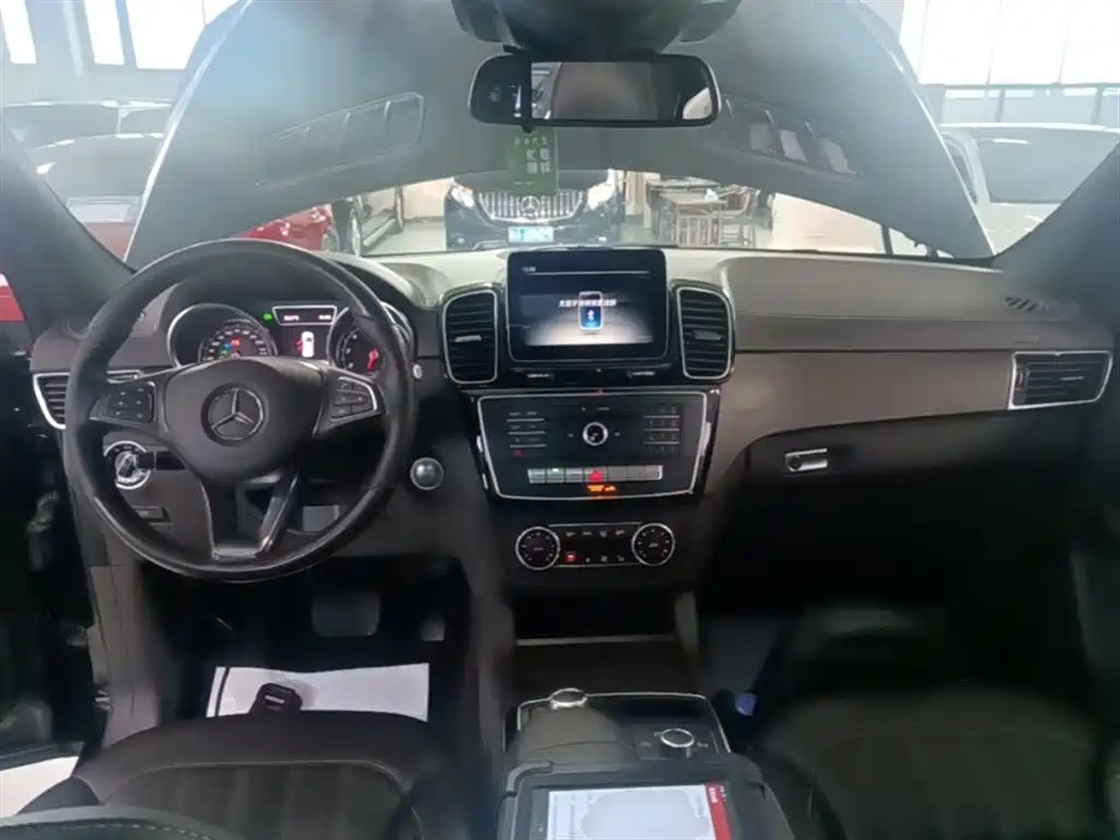 Mercedes-Benz GLE 2018 — фото 10