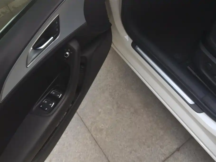 Audi A6L 2014