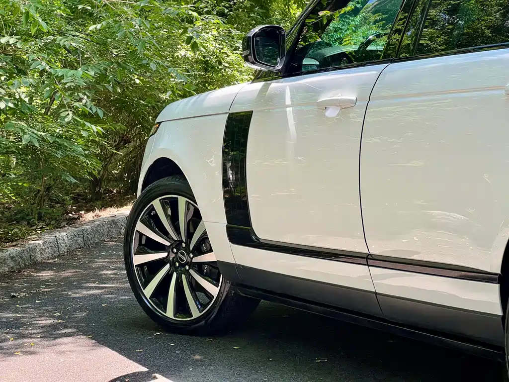 Land Rover Range Rover 2020 — фото 10