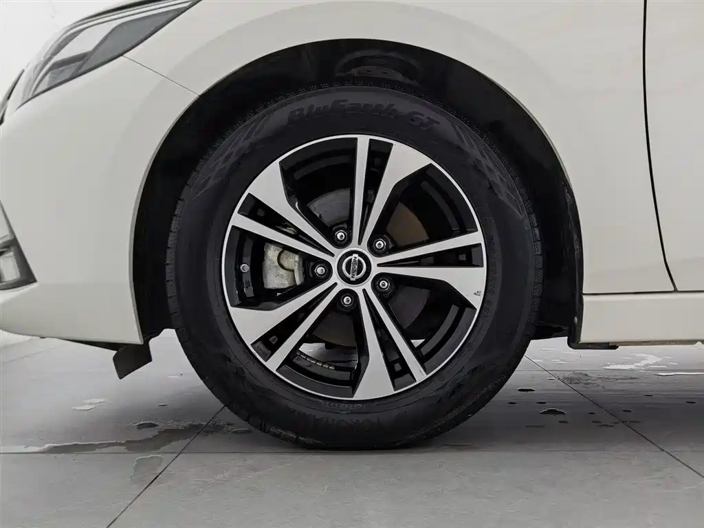 Nissan Sylphy 2020 — фото 17