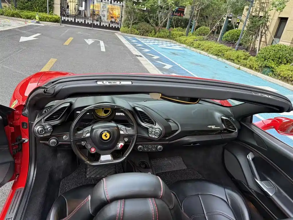 Ferrari 488 2018 — фото 13